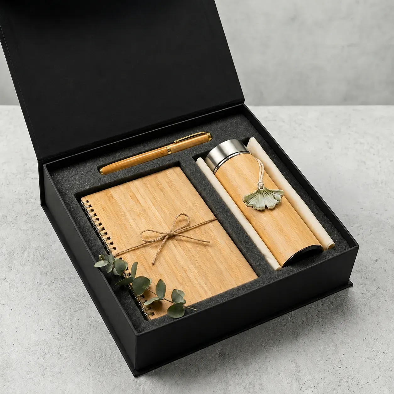 One pen, a hundred hampers